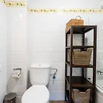 Seaside Bliss 2br With Tranquil Terrace Pool And Parking شقة فوينخيرولا