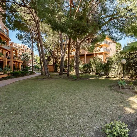شقة Seaside Bliss 2br With Tranquil Terrace Pool And Parking *
