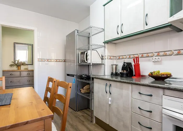 Apartamento Seaside Bliss 2br With Tranquil Terrace Pool And Parking *