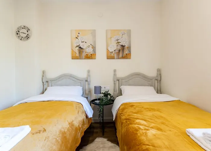 Seaside Bliss 2br With Tranquil Terrace Pool And Parking * Fuengirola