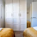 Seaside Bliss 2br With Tranquil Terrace Pool And Parking Lägenhet Fuengirola