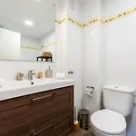 Seaside Bliss 2br With Tranquil Terrace Pool And Parking